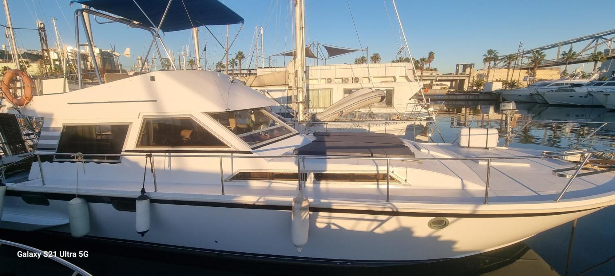 Beautiful And Comfy Boat In Barcelona With Boat Tour Option Hotel Екстериор снимка