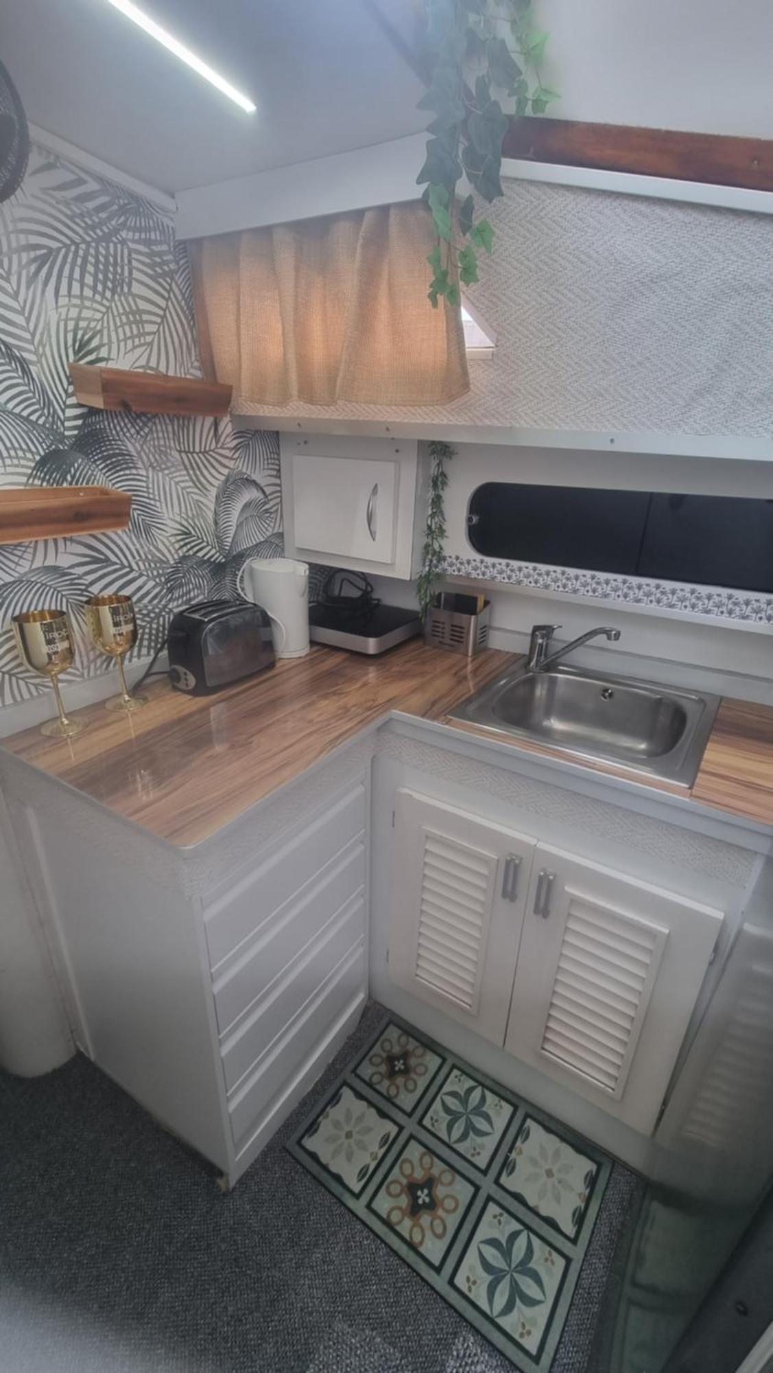 Beautiful And Comfy Boat In Barcelona With Boat Tour Option Hotel Екстериор снимка
